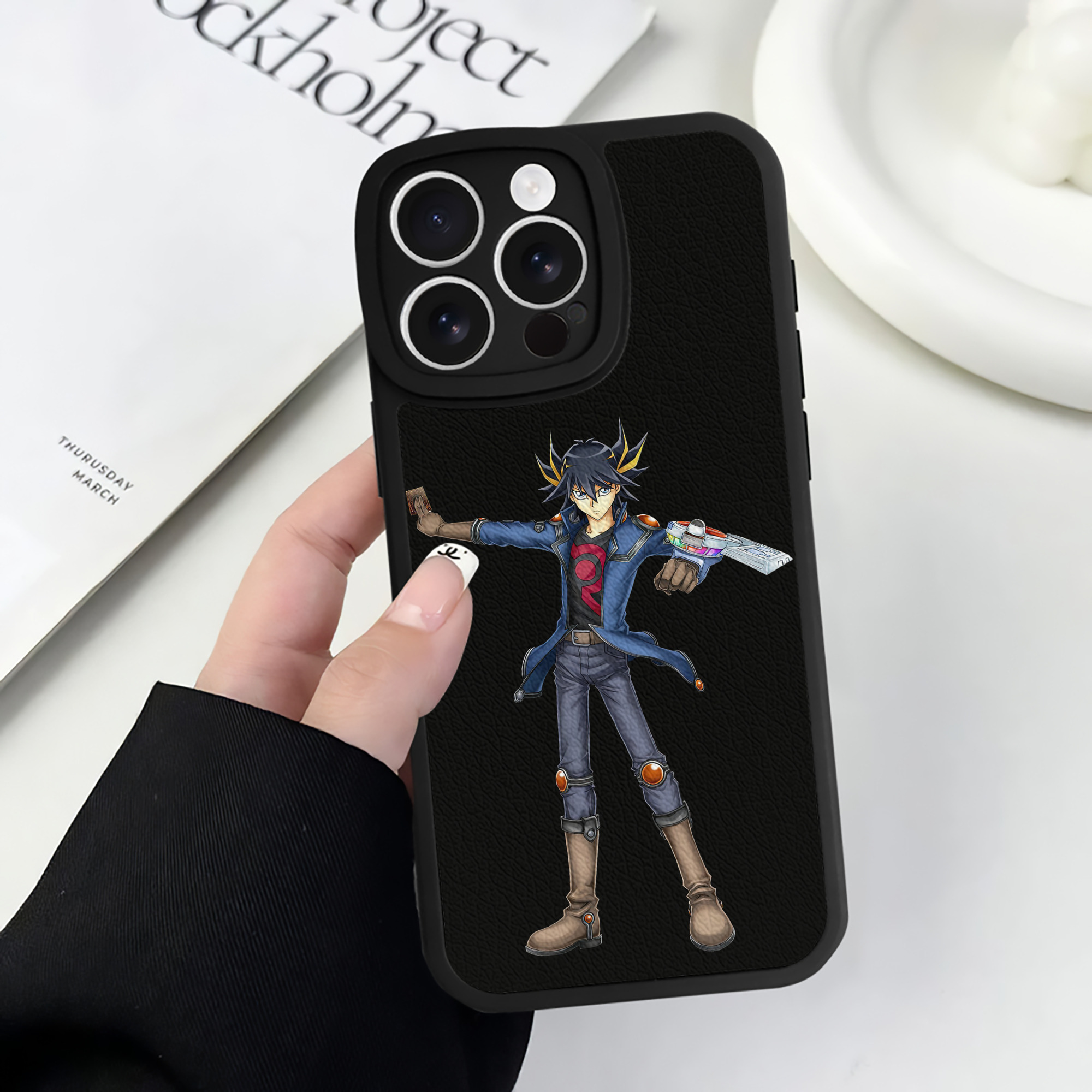 遊☆戯☆王 Yu-Gi-Oh! 【iPhone 16シリーズ対応】シリコンスマホケース（レザー調） 材質：シリコン